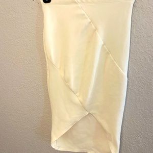 White high-waisted skirt